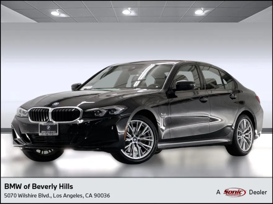 2023 Bmw 330e Sedan photo 1