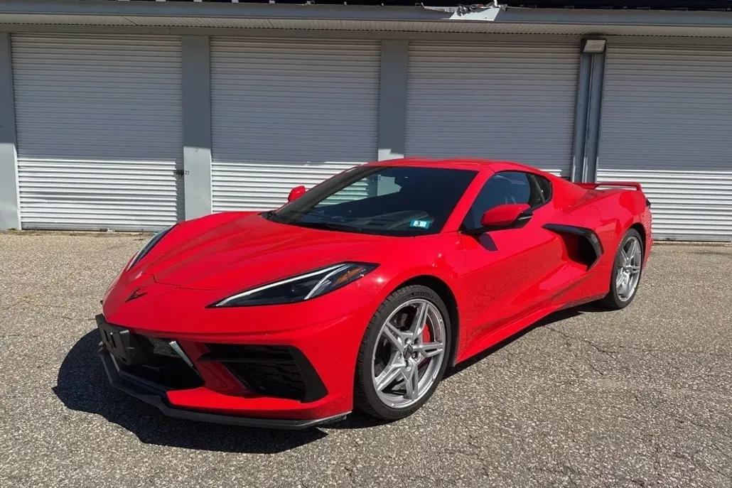 2021 Chevrolet Corvette Stingray 2LT photo 1