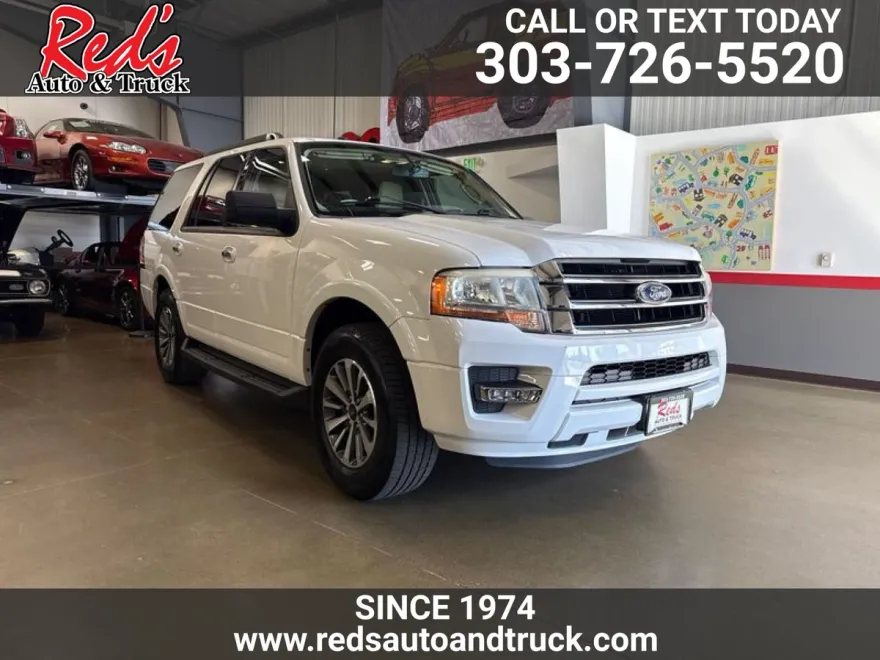 2017 Ford Expedition XLT photo 1