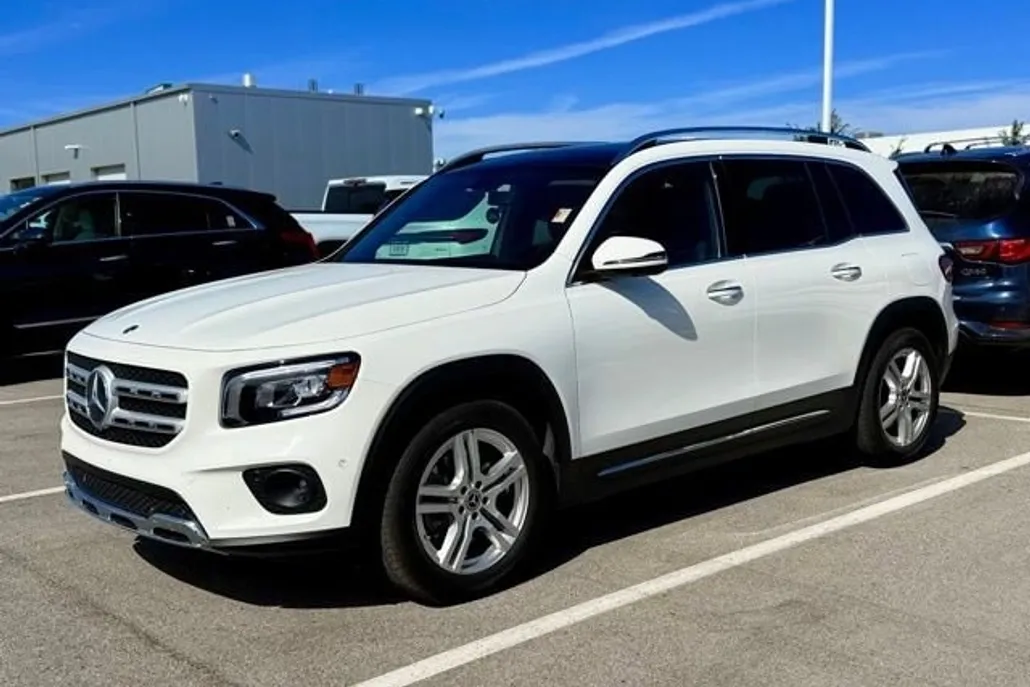 2022 Mercedes Benz GLB 250 photo 1