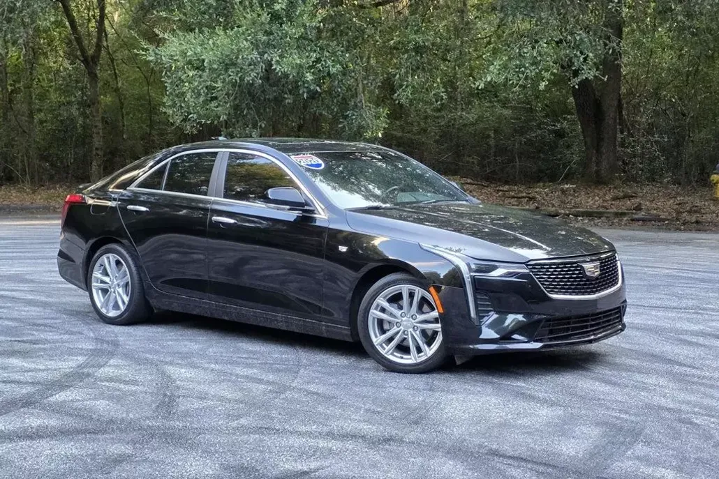 2020 Cadillac CT4 Luxury photo 1