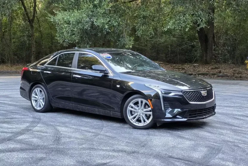 2020 Cadillac CT4 Luxury photo 1