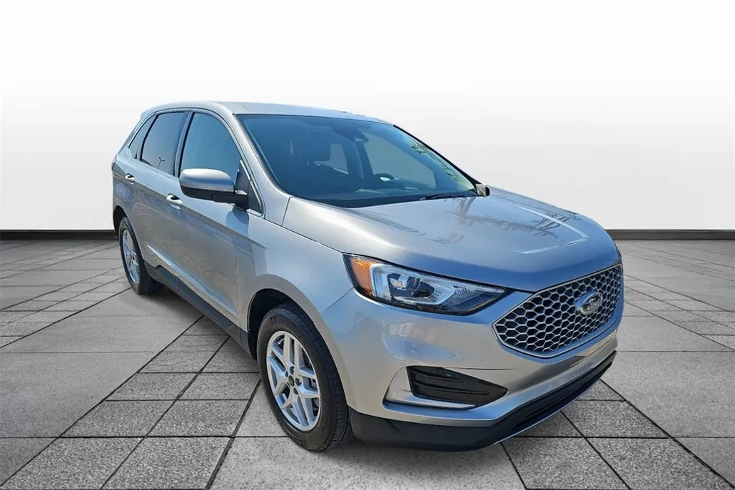 2024 Ford Edge SEL photo 1