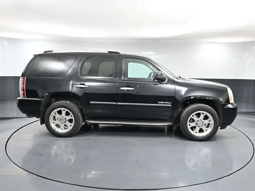 2012 Gmc Yukon Denali photo 1