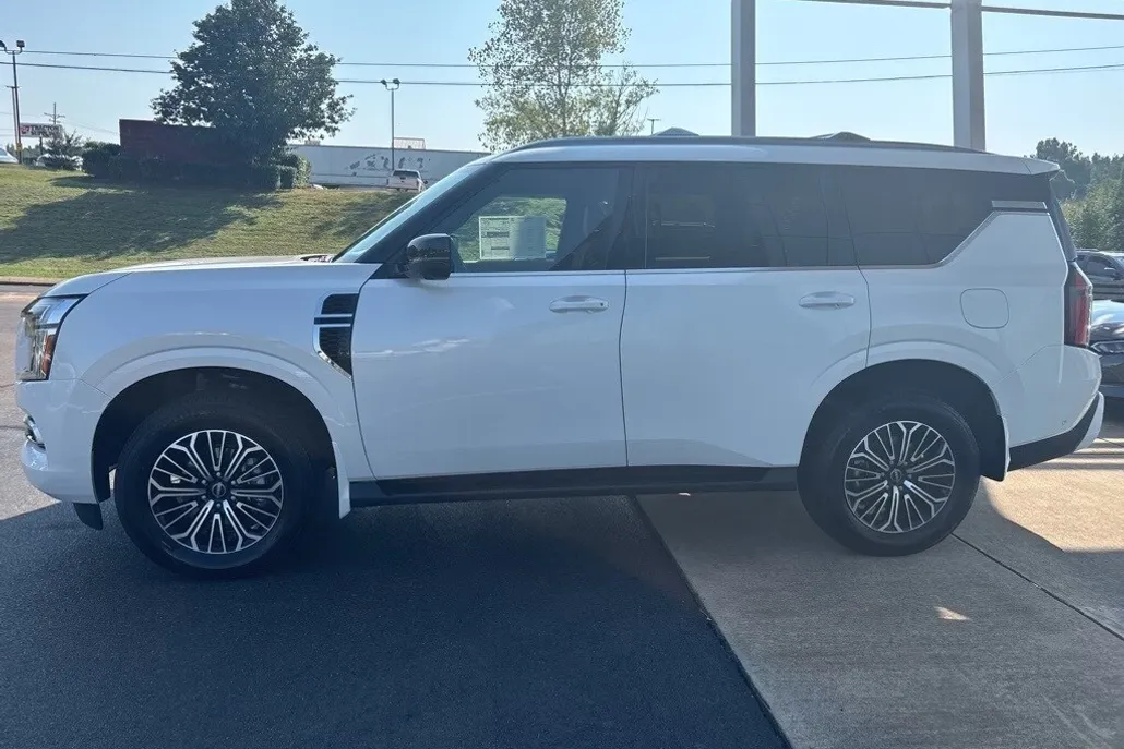 2026 Nissan Armada SL photo 1