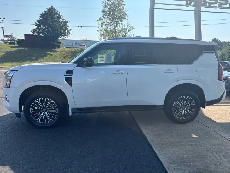 2026 Nissan Armada SL photo 1