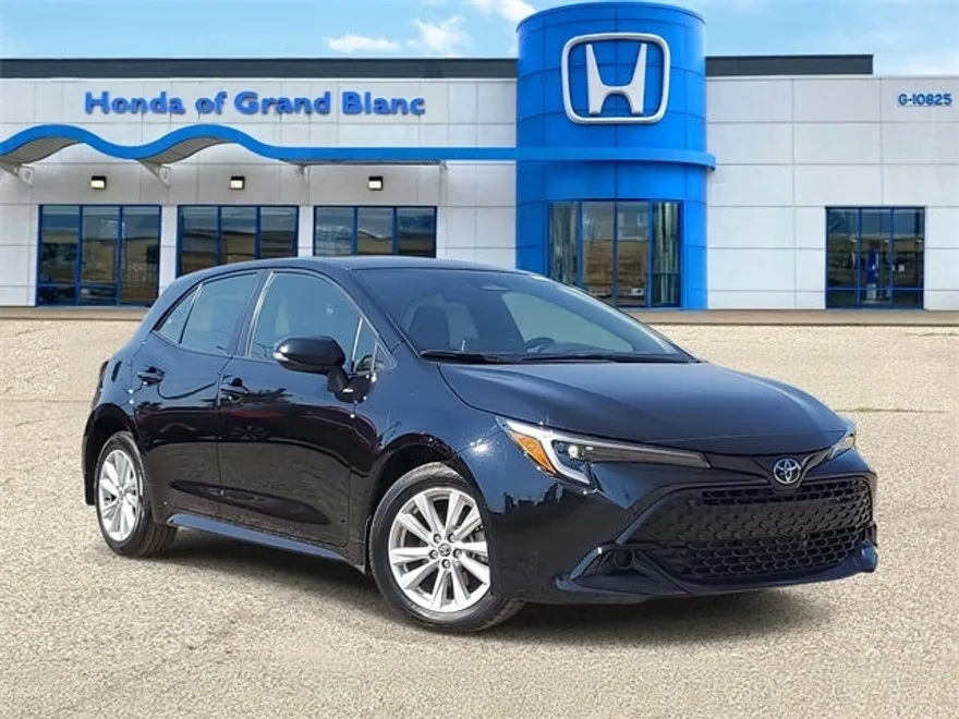 2023 Toyota Corolla SE photo 1