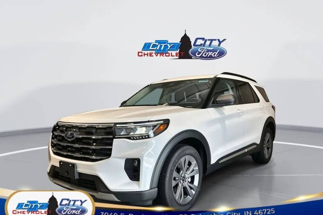 2025 Ford Explorer photo 1