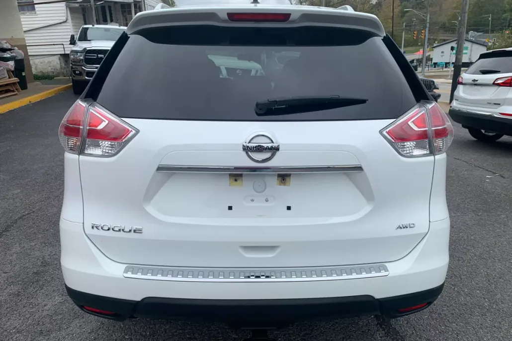 2016 Nissan Rogue S AWD photo 1
