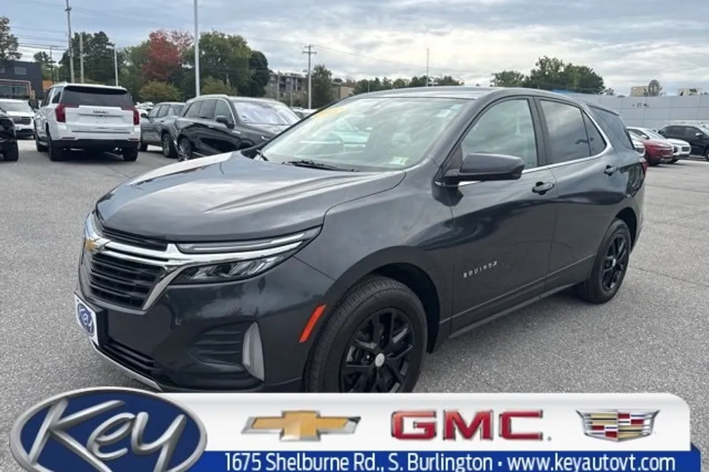 2022 Chevrolet Equinox LT photo 1