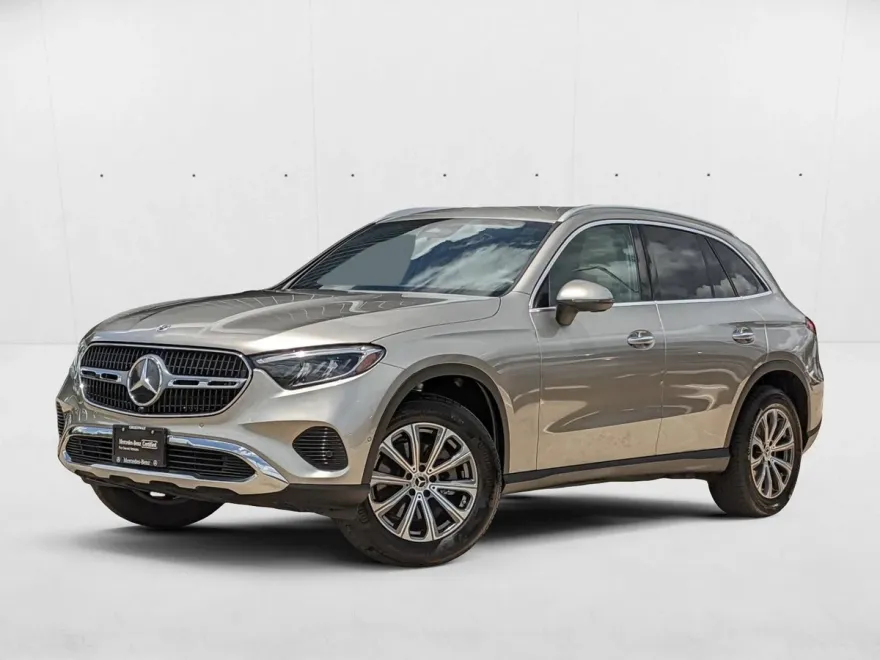 2024 Mercedes Benz GLC 300 photo 1