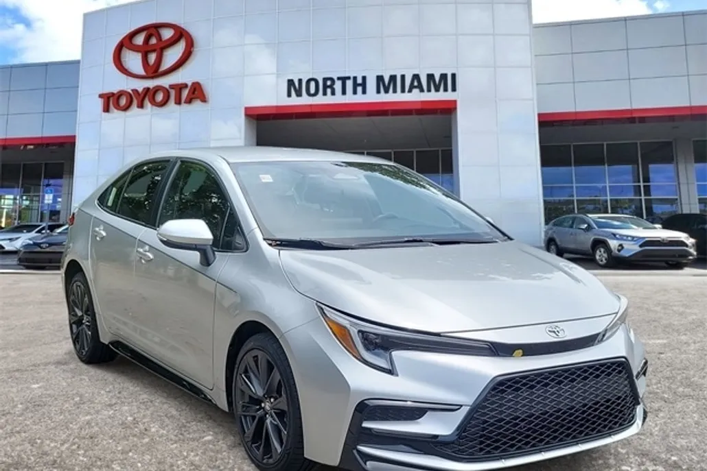 2024 Toyota Corolla SE photo 1