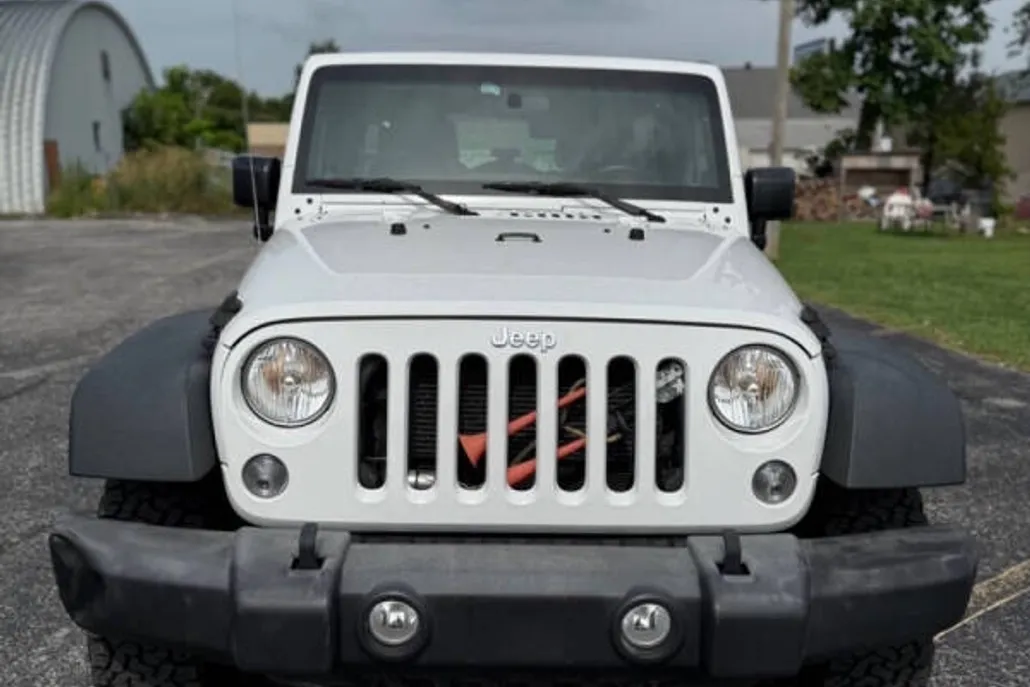 2016 Jeep Wrangler Unlimited Sport photo 1