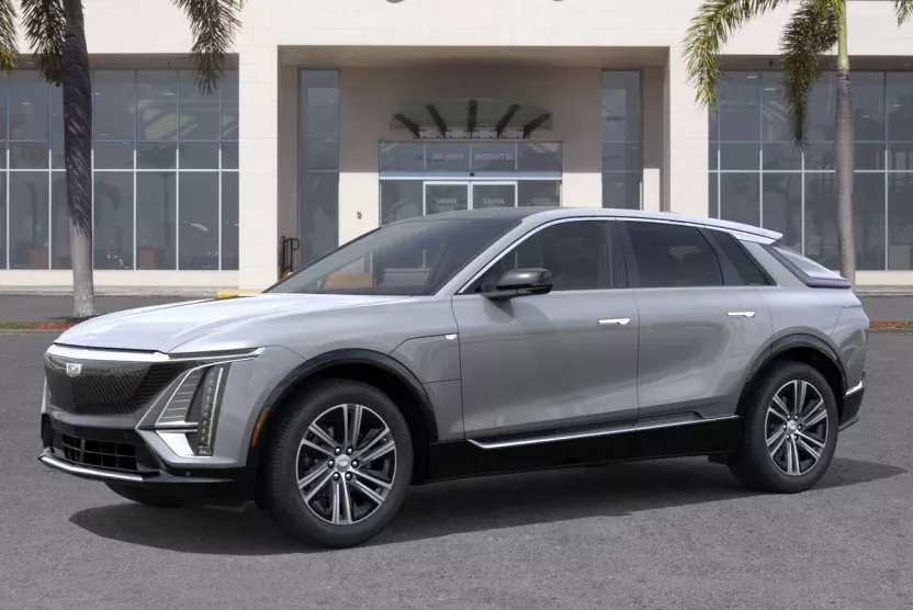 2025 Cadillac Lyriq Luxury photo 1
