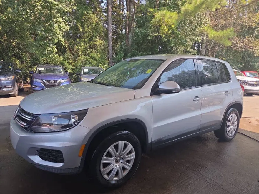 2017 Volkswagen Tiguan S Limited photo 1