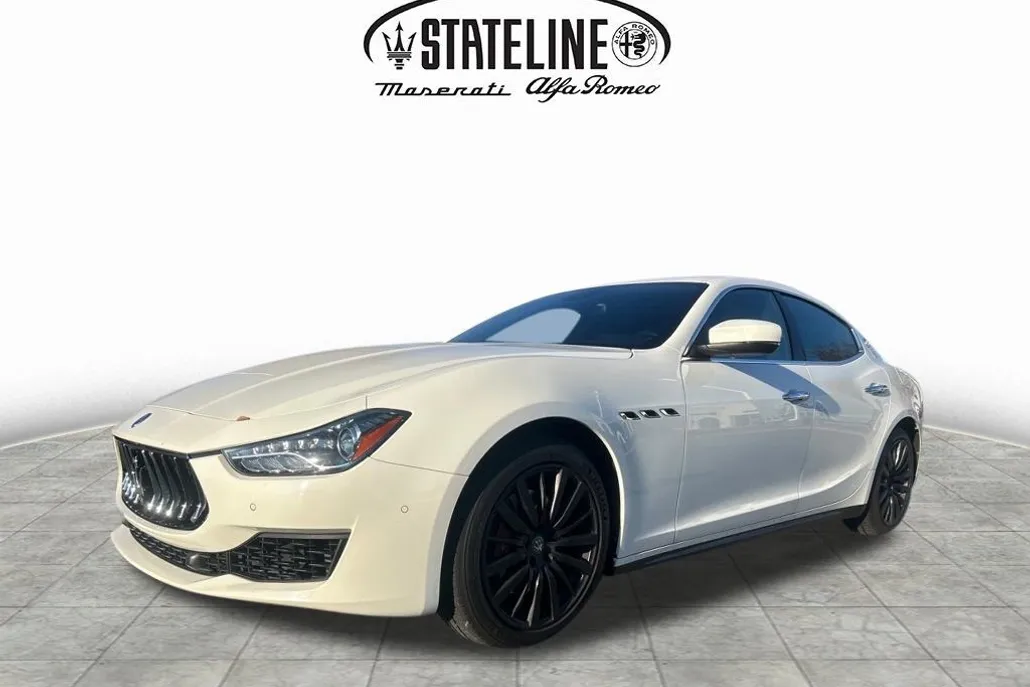 2019 Maserati Ghibli photo 1