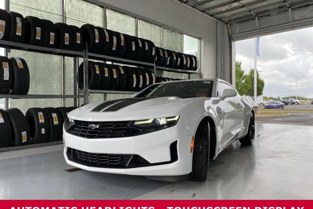 2021 Chevrolet Camaro LT1 photo 1