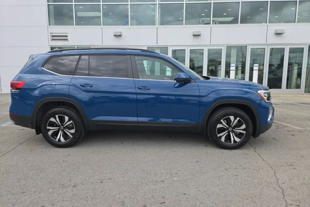2026 Volkswagen Atlas SE photo 1