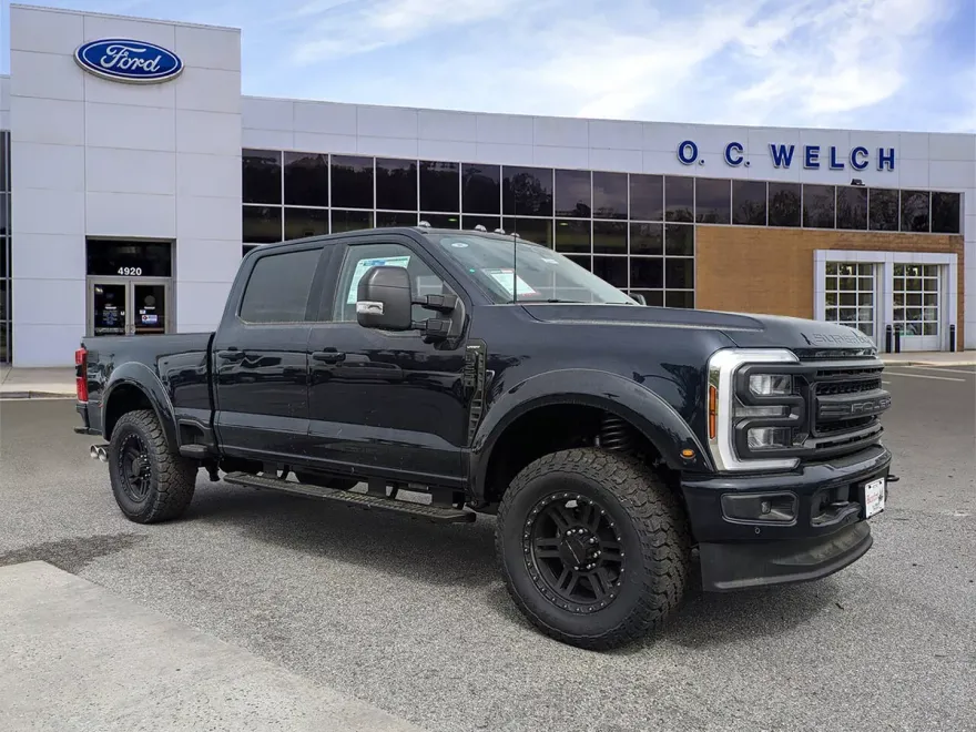 2024 Ford F-250 photo 1