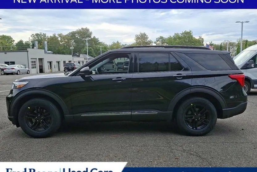 2020 Ford Explorer XLT photo 1