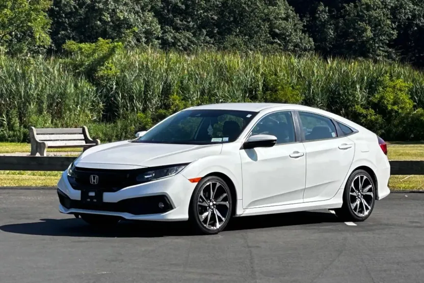 2020 Honda Civic Sport photo 1