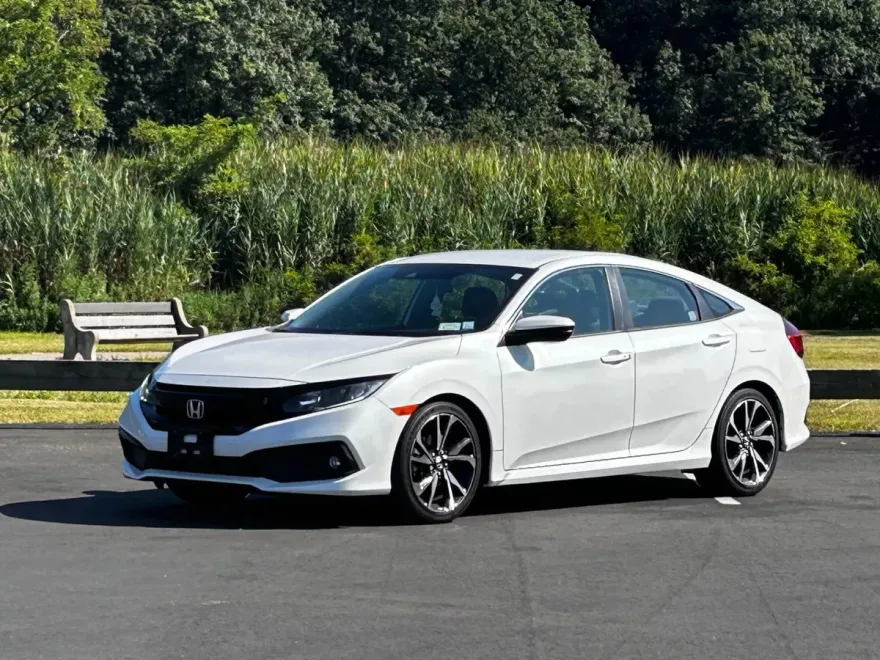 2020 Honda Civic Sport photo 1