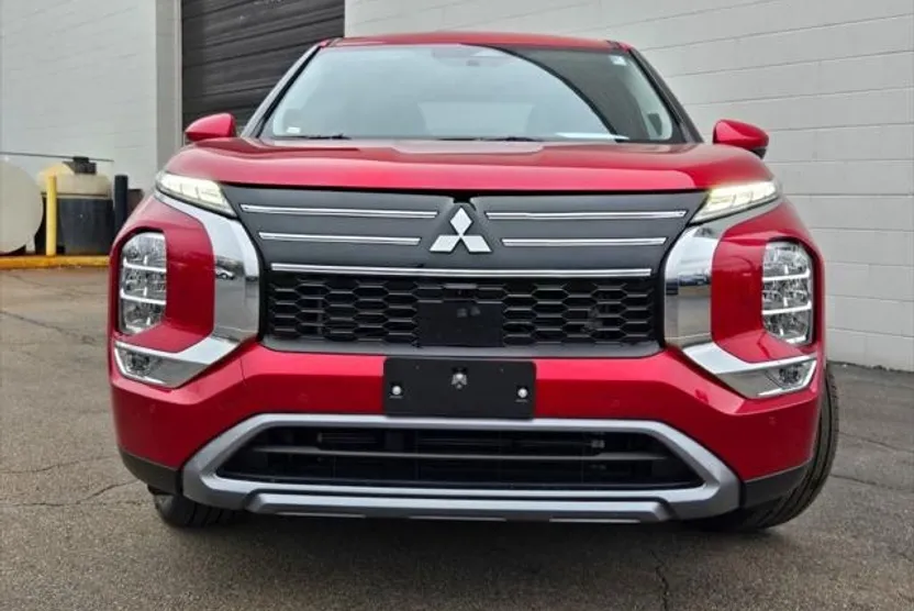 2025 Mitsubishi Outlander SE 2.5 S-AWC photo 1