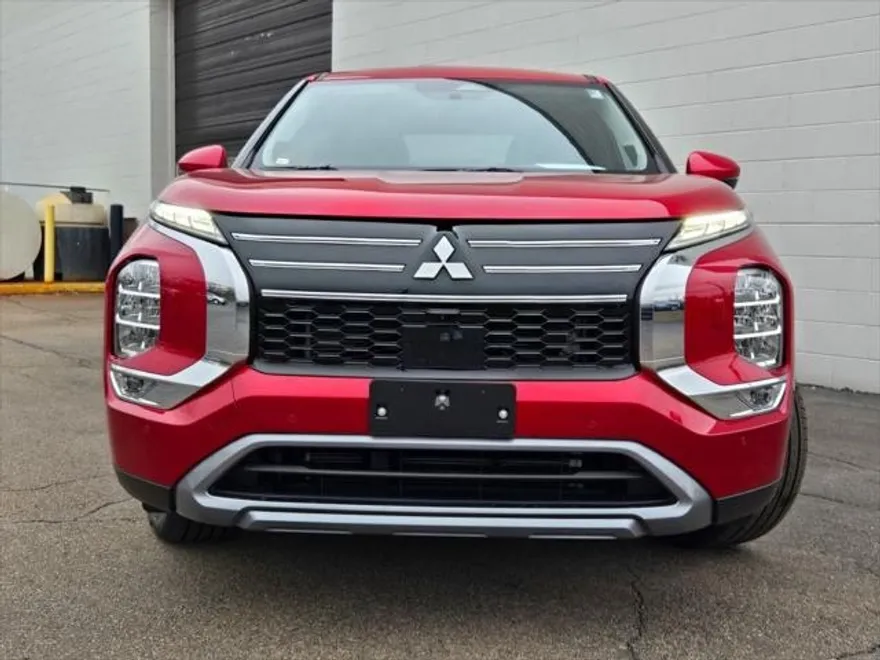 2025 Mitsubishi Outlander SE 2.5 S-AWC photo 1