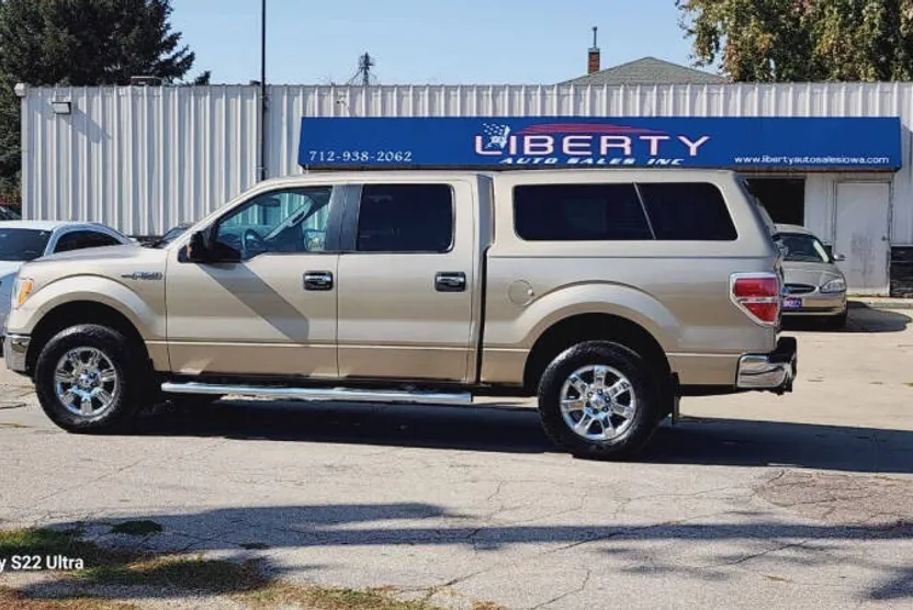 2011 Ford F-150 XLT photo 1