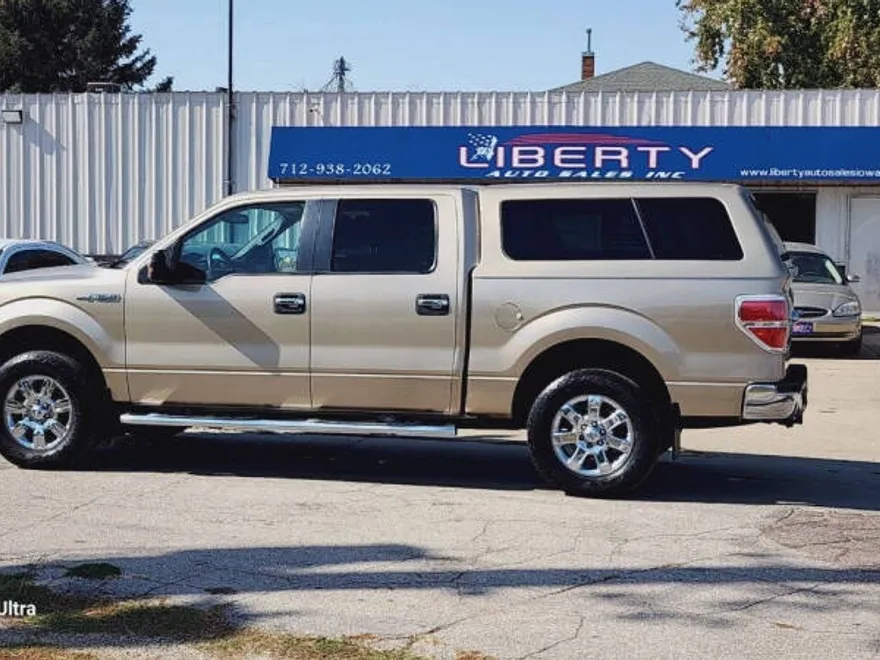 2011 Ford F-150 XLT photo 1