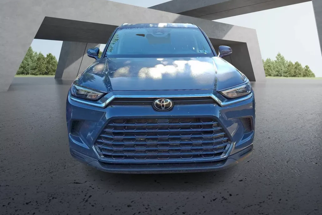2025 Toyota Grand Highlander XLE photo 1