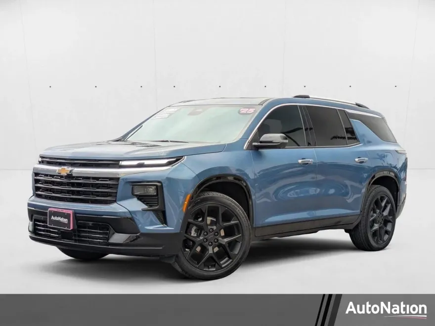 2025 Chevrolet Traverse High Country photo 1