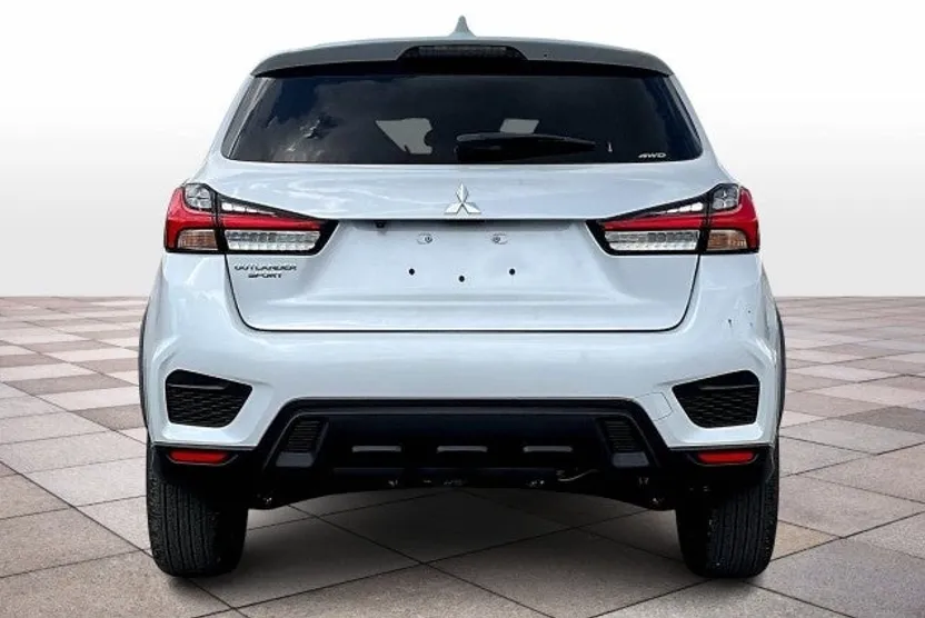 2025 Mitsubishi Outlander Sport ES photo 1