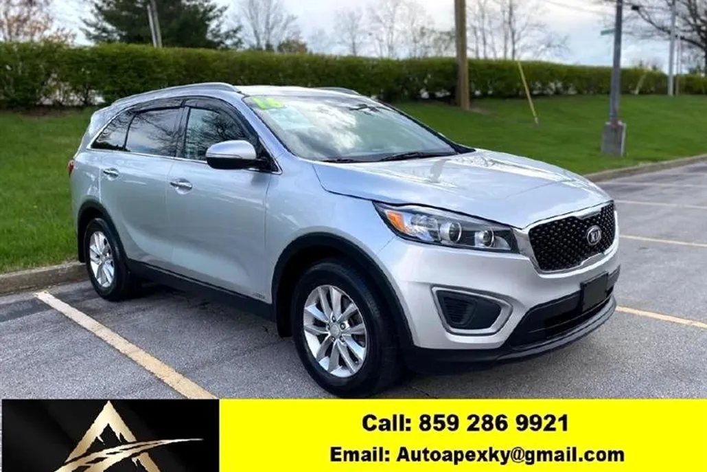 2016 Kia Sorento LX photo 1