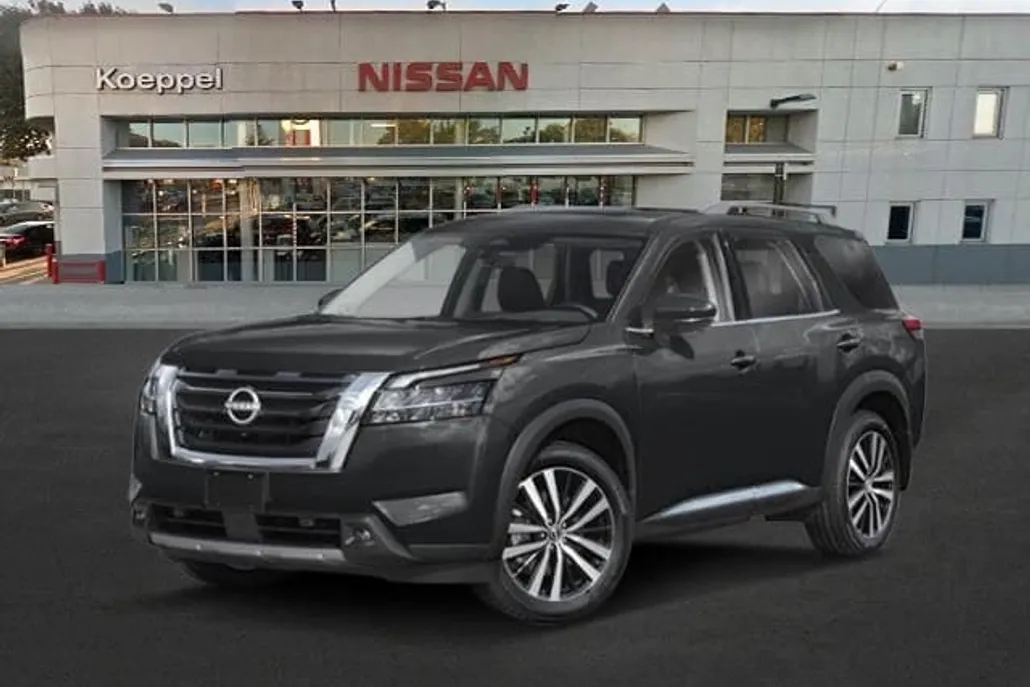 2025 Nissan Pathfinder Platinum photo 1