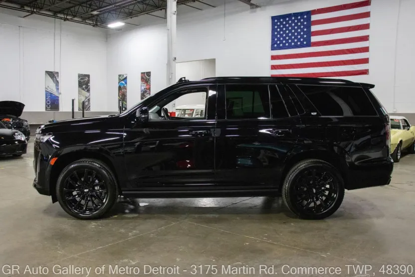 2024 Cadillac Escalade Sport Platinum photo 1