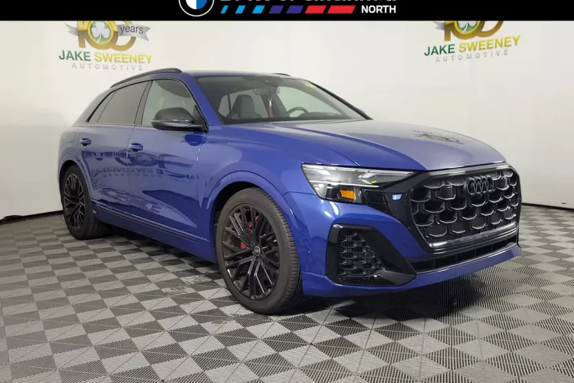 2025 Audi SQ8 Prestige photo 1