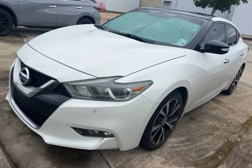 2017 Nissan Maxima SL photo 1