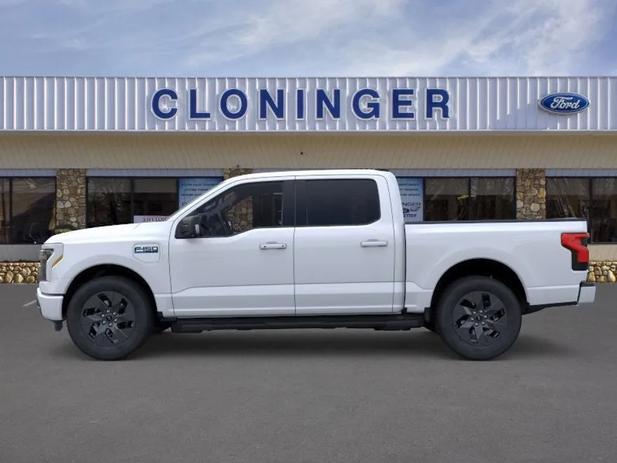 2025 Ford F-150 Lightning photo 1