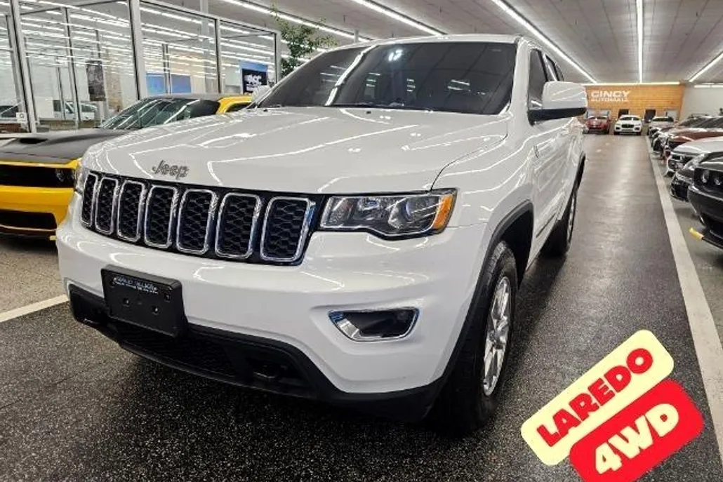 2020 Jeep Grand Cherokee Laredo E photo 1