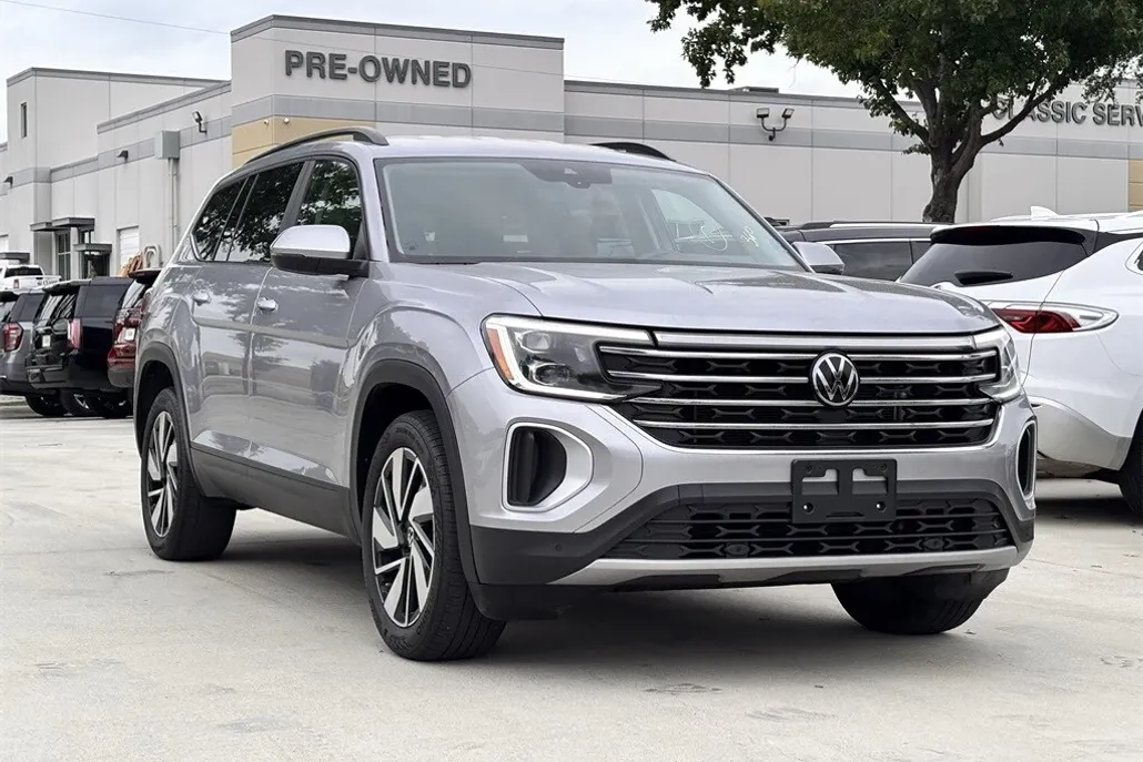 2024 Volkswagen Atlas SE Technology photo 1