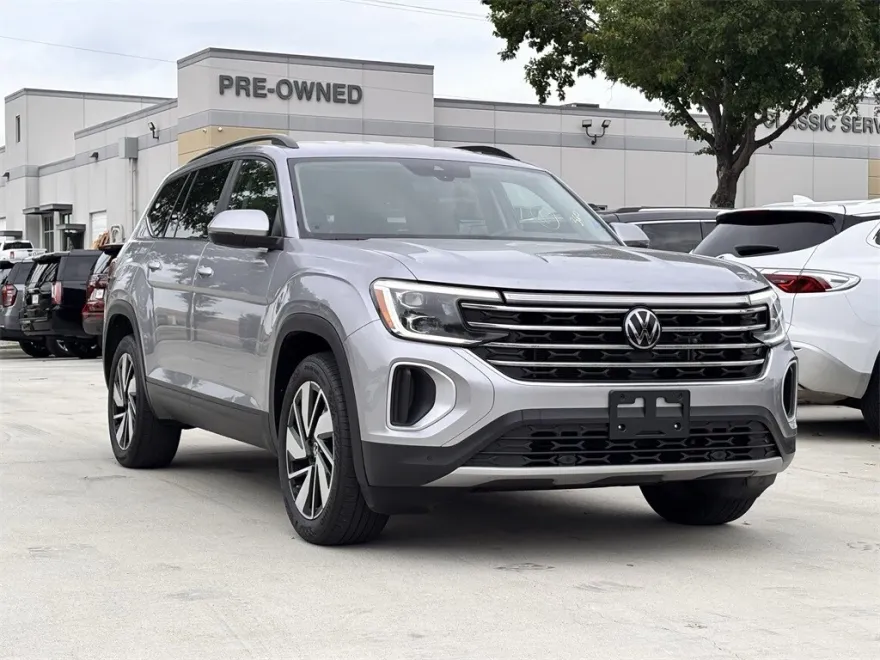 2024 Volkswagen Atlas SE Technology photo 1