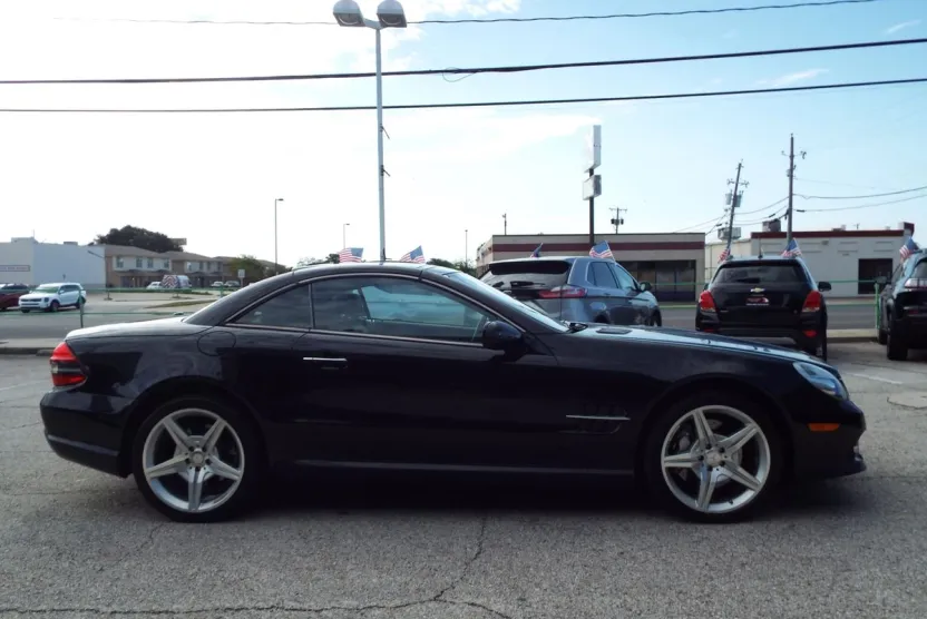 2011 Mercedes Benz SL 550 photo 1