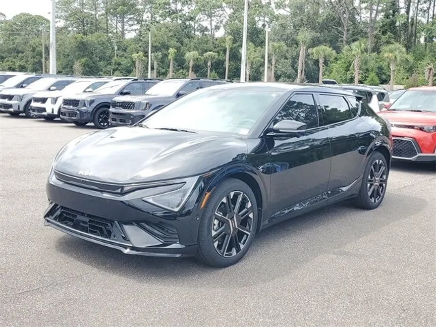 2025 Kia EV6 GT-Line photo 1