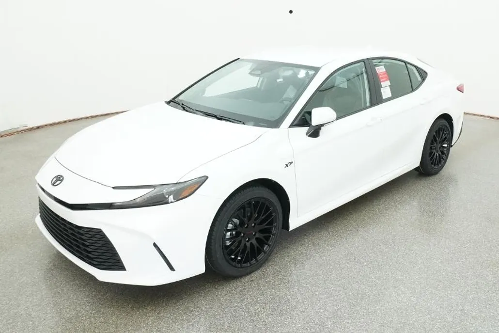 2026 Toyota Camry LE photo 1