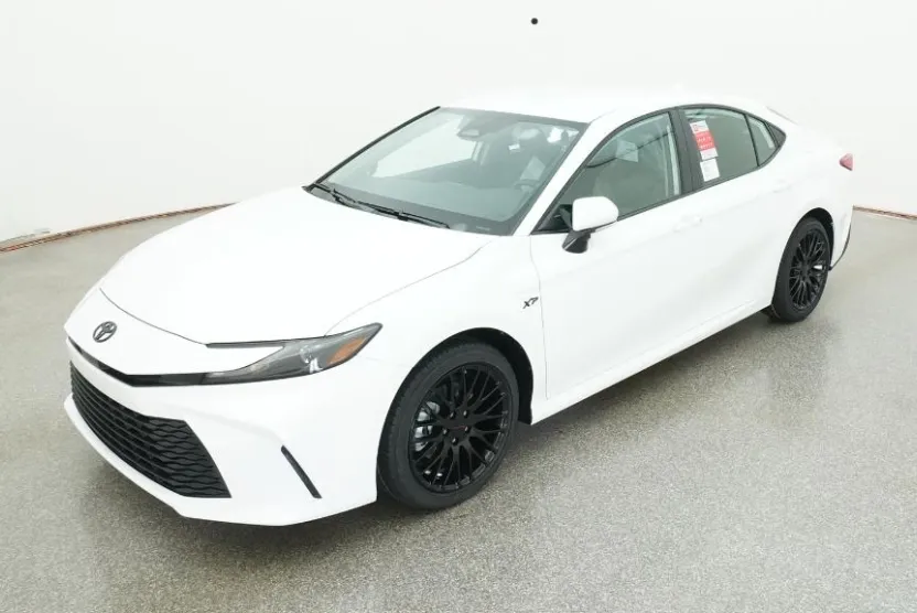 2026 Toyota Camry LE photo 1