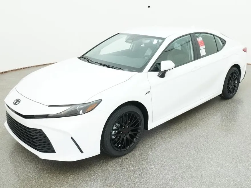 2026 Toyota Camry LE photo 1