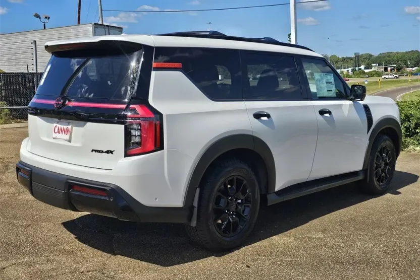 2026 Nissan Armada photo 1