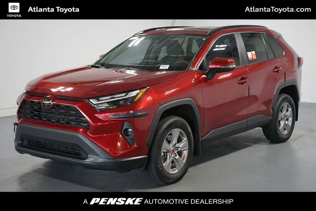 2024 Toyota RAV4 XLE photo 1