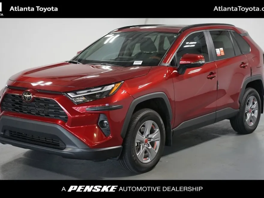 2024 Toyota RAV4 XLE photo 1